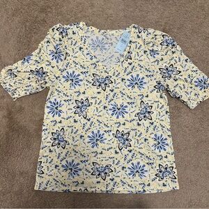 Loft short sleeved top - women’s size medium petite - NWT